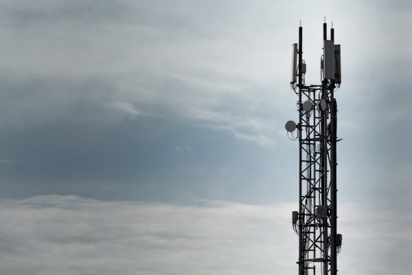 4G vs LTE cell tower