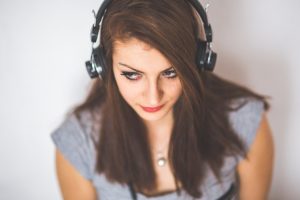 15 Best Cheap Headphones For Audiophiles On A Budget