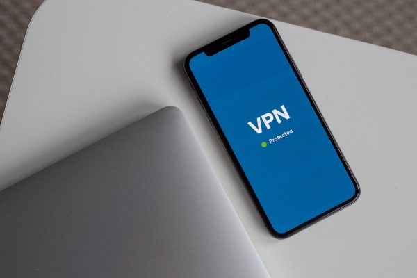 16 Best VPN for Android & iOS in 2022 [FREE & PAID]