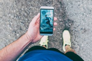 17 Best Running Apps To Elevate Your Everyday Runs [Android & iOS]