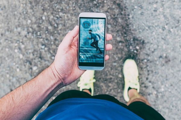 17 Best Running Apps To Elevate Your Everyday Runs [Android & iOS]