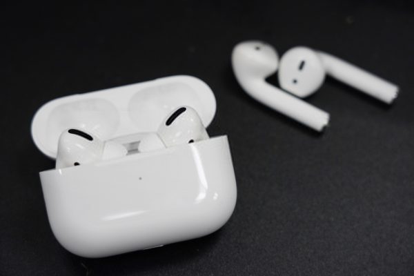 How to Spot a Fake AirPods Pro [The Best Telltale Signs]