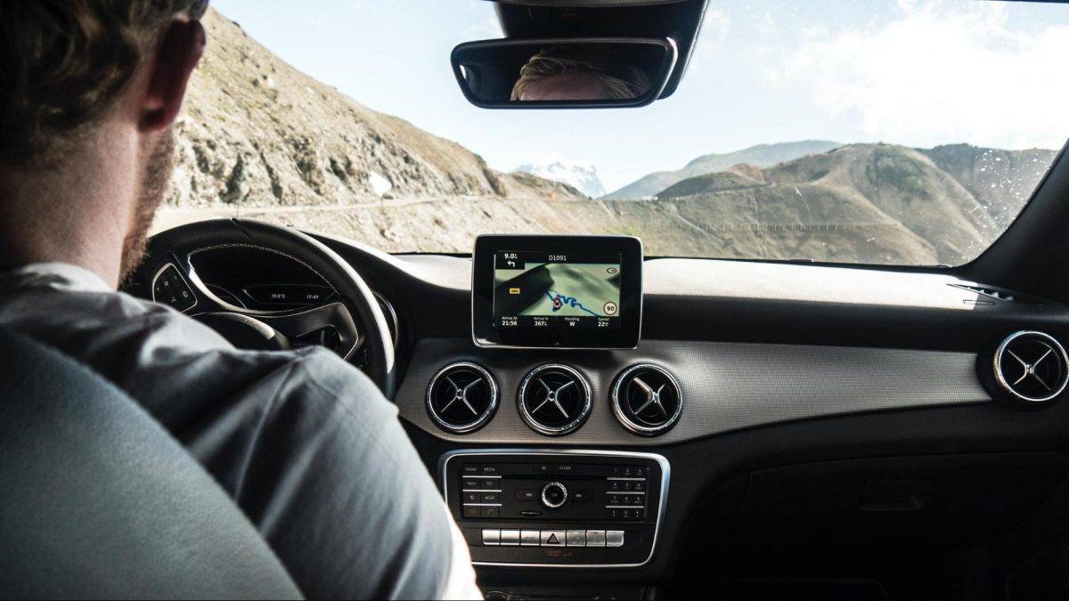 17 Best Android Auto Apps You Should Have