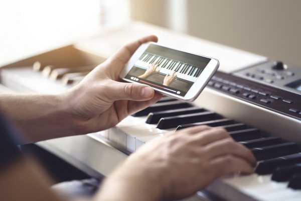 15 Best Piano Apps For The Music Lovers