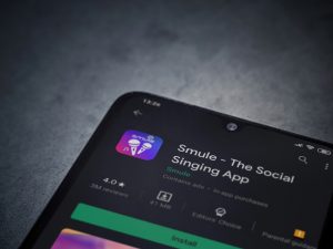 15 Best Karaoke Apps That Are Totally Free [Android And iOS]