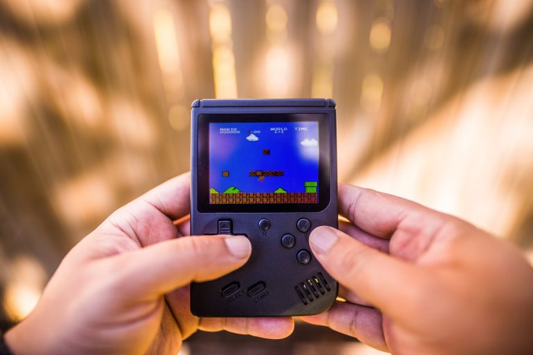 21 Best Handheld Emulator Retro Gamers Should Buy