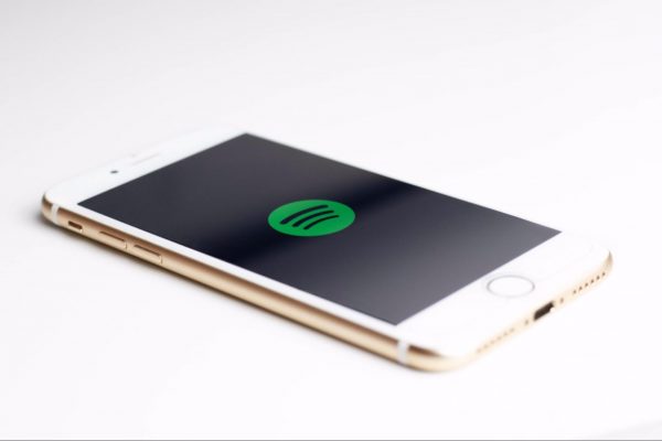 Spotify Keeps Pausing? 7 Easy Ways to Solve It | CellularNews