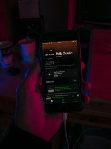 Spotify Keeps Pausing? 7 Easy Ways to Solve It