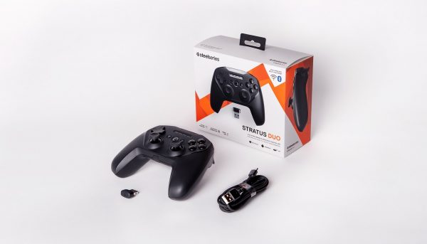 SteelSeries Stratus Duo out of the box