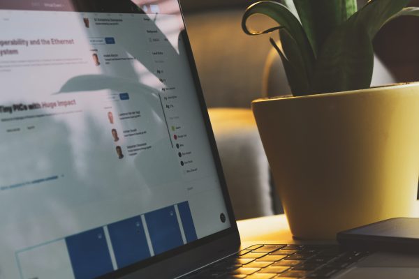 12 Best LogMeIn Alternative Apps For Remote Desktop Access