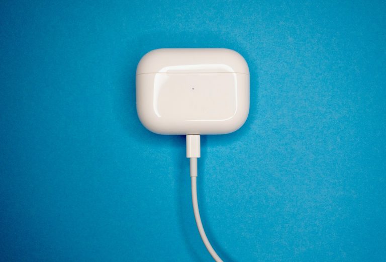 AirPods Won't Charge? Try These 11 Quick Solutions