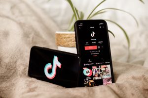 What Does ‘Pinned’ Mean on TikTok? [Ultimate Guide]