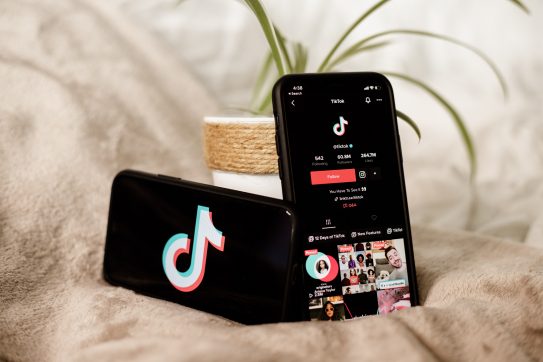 What Does ‘Pinned’ Mean on TikTok? [Ultimate Guide]