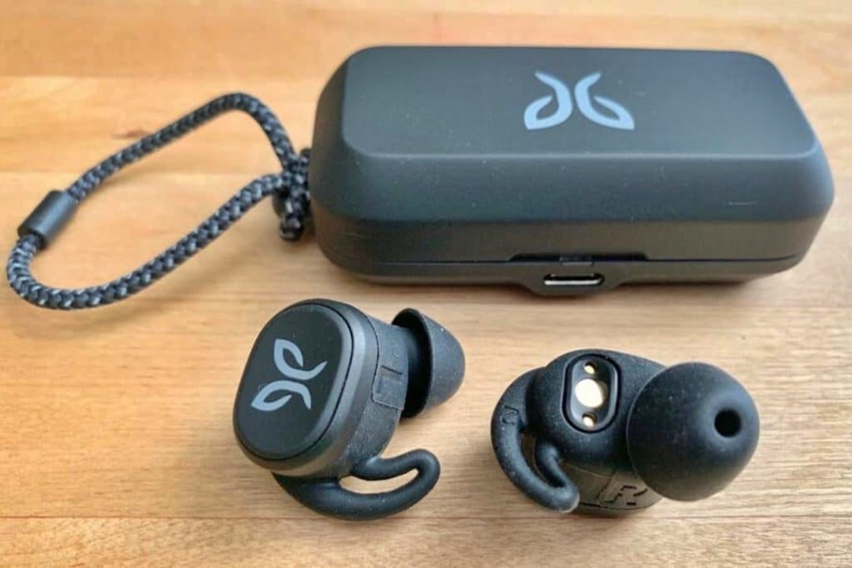 10 Amazing Wireless Earbuds For TV Watching for 2024