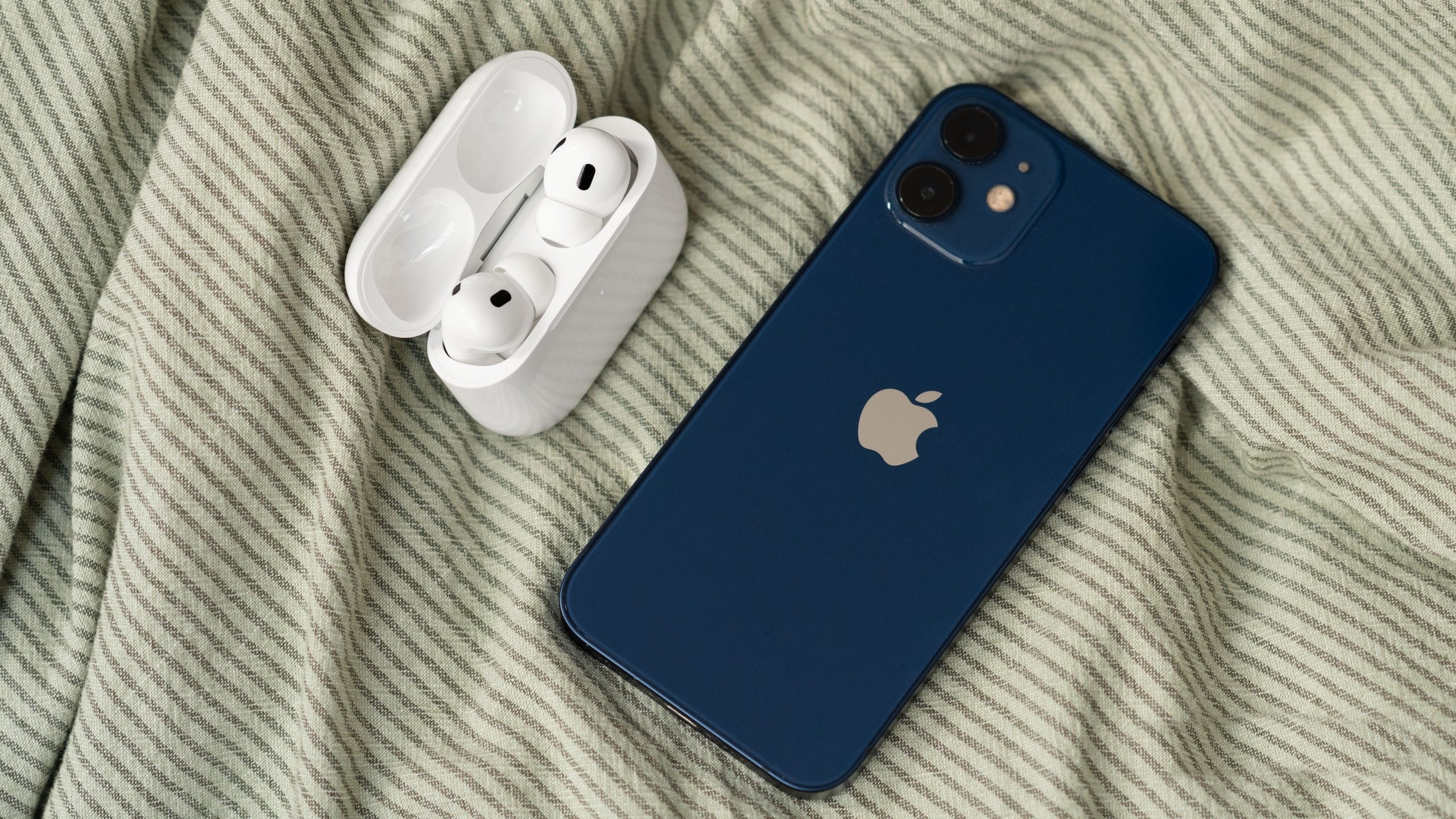 14 Amazing Apple Wireless Earbuds For iPhone for 2024