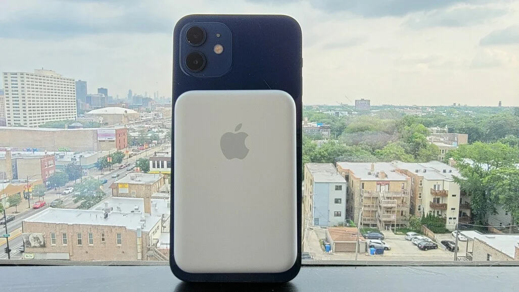 16 Best iPhone Power Bank for 2024