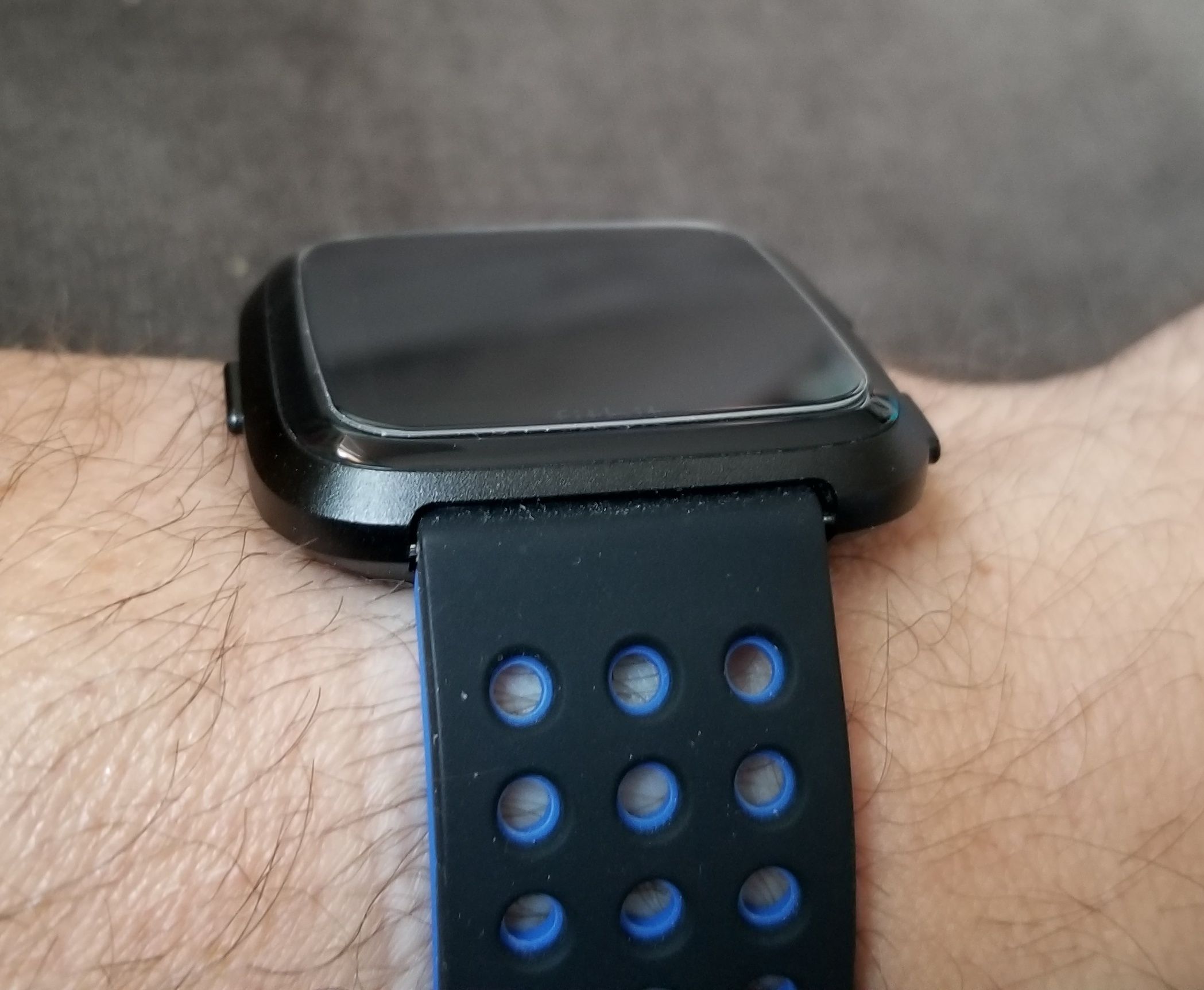 8 Best Fitbit Versa Screen Protector for 2024