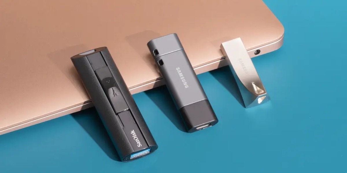8 Best Phone Memory Sticks for 2024