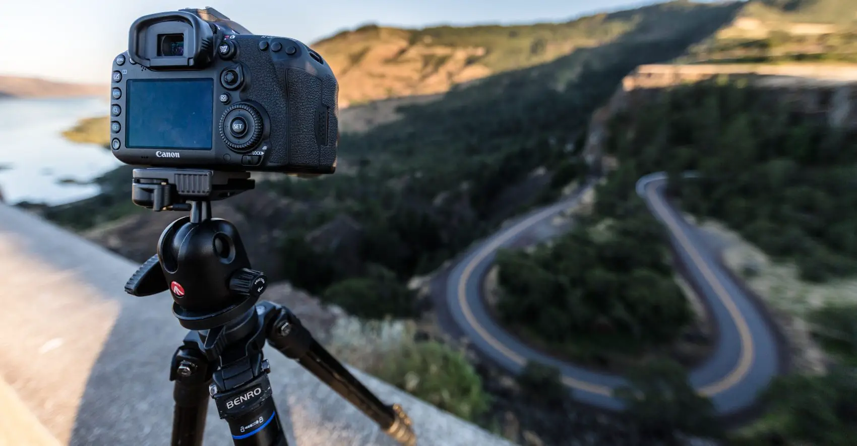 9 Best Vlogging Tripod for 2024