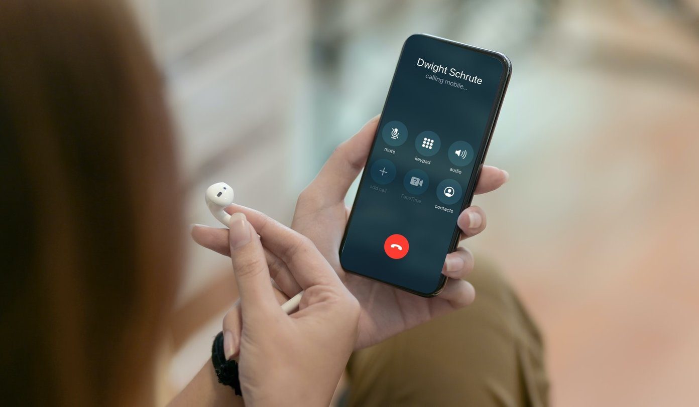 airpod-pro-how-to-answer-call