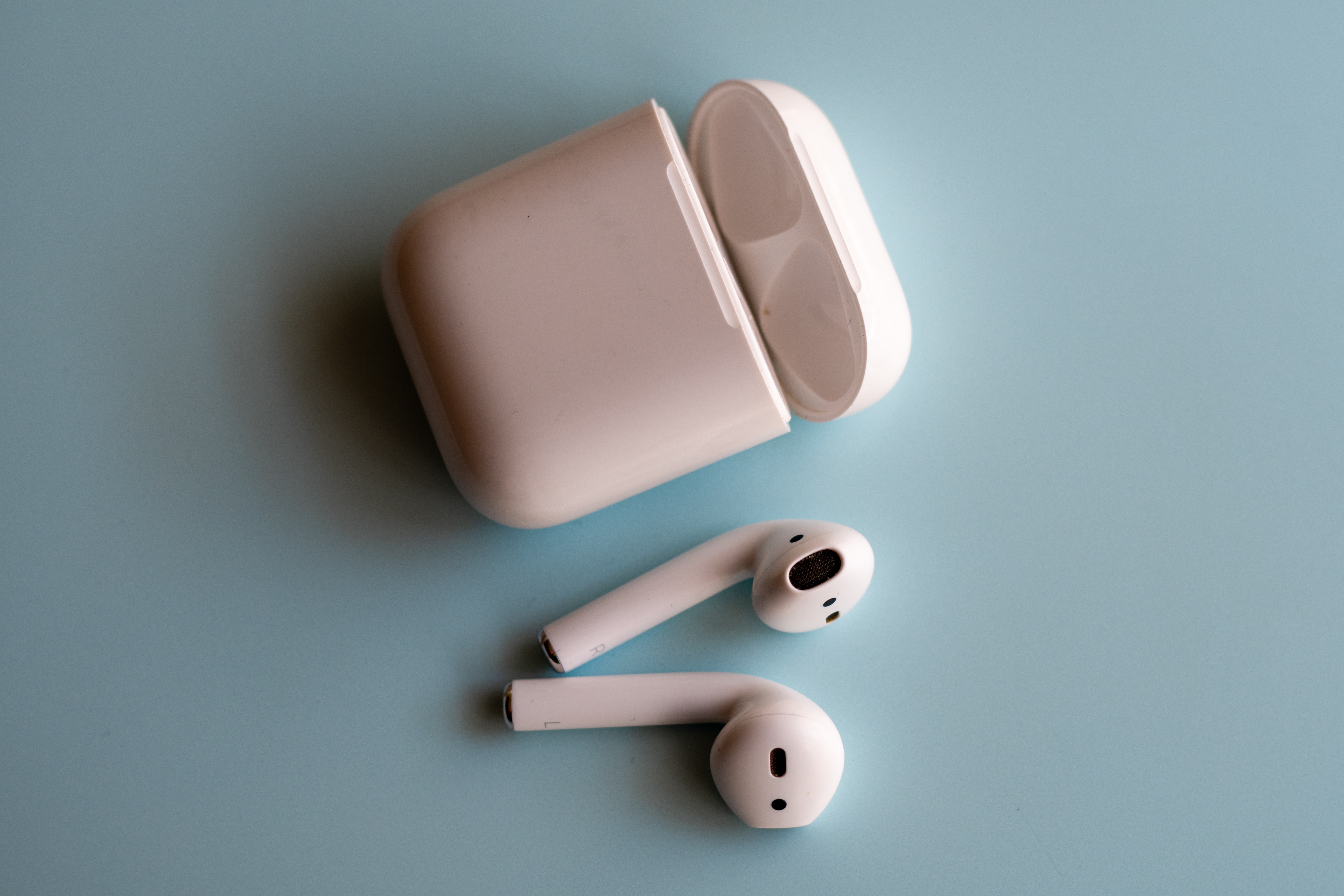 airpods-get-hot-when-wireless-charging