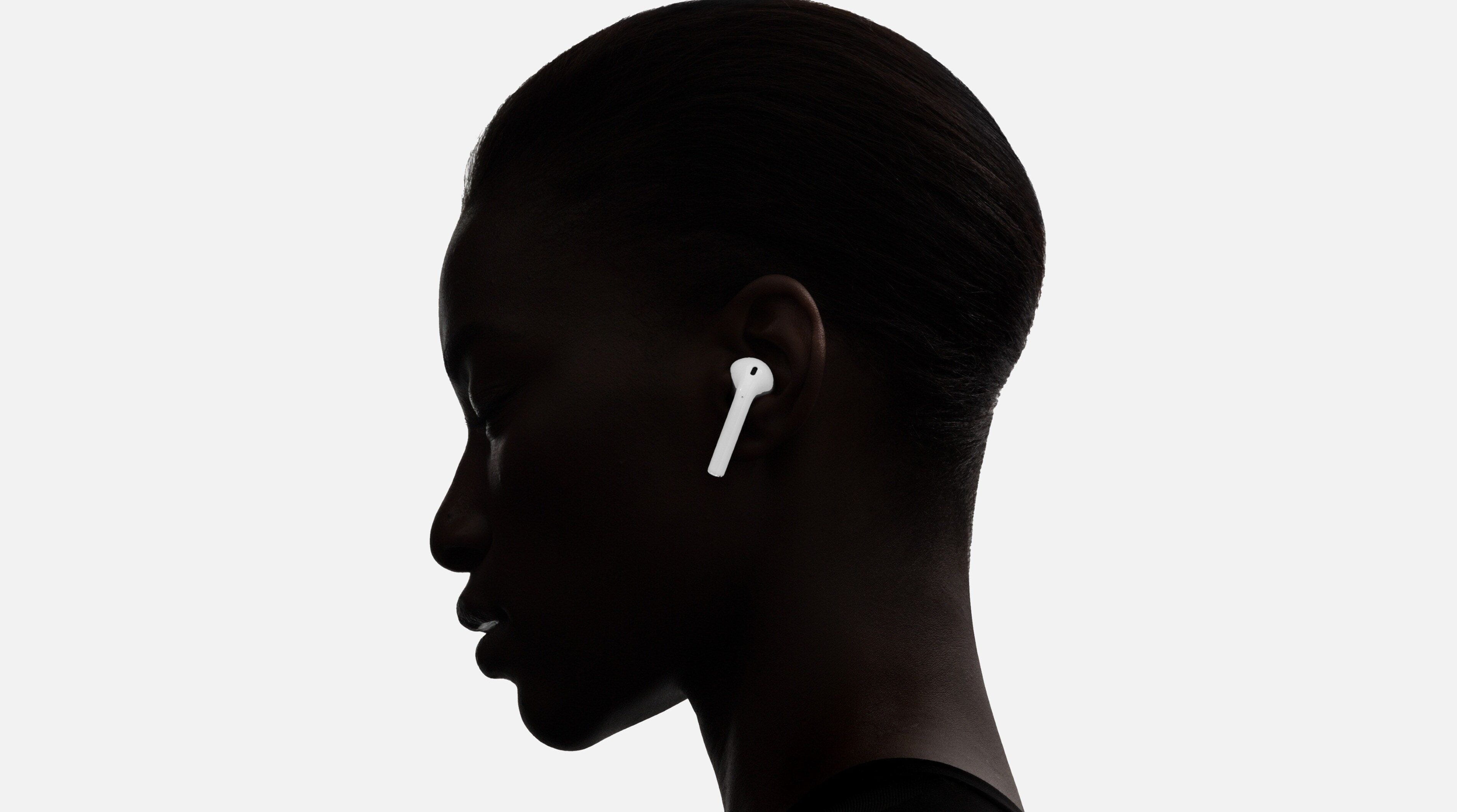 do-airpods-fall-out-of-ears