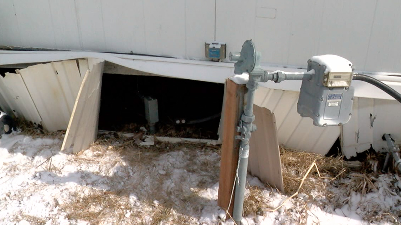 frozen-pipes-in-mobile-home-what-to-do