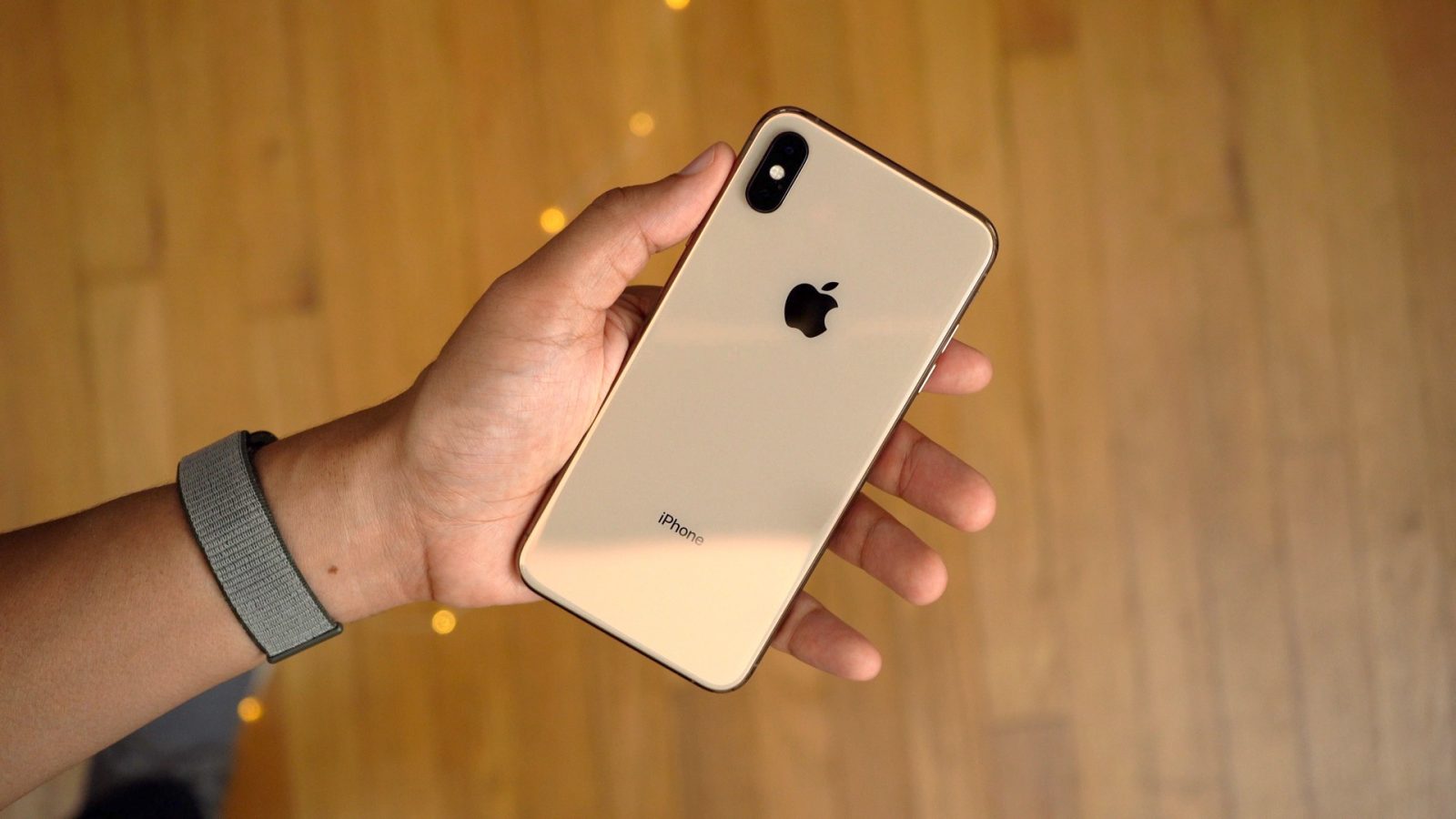 how-big-is-the-iphone-xs-max