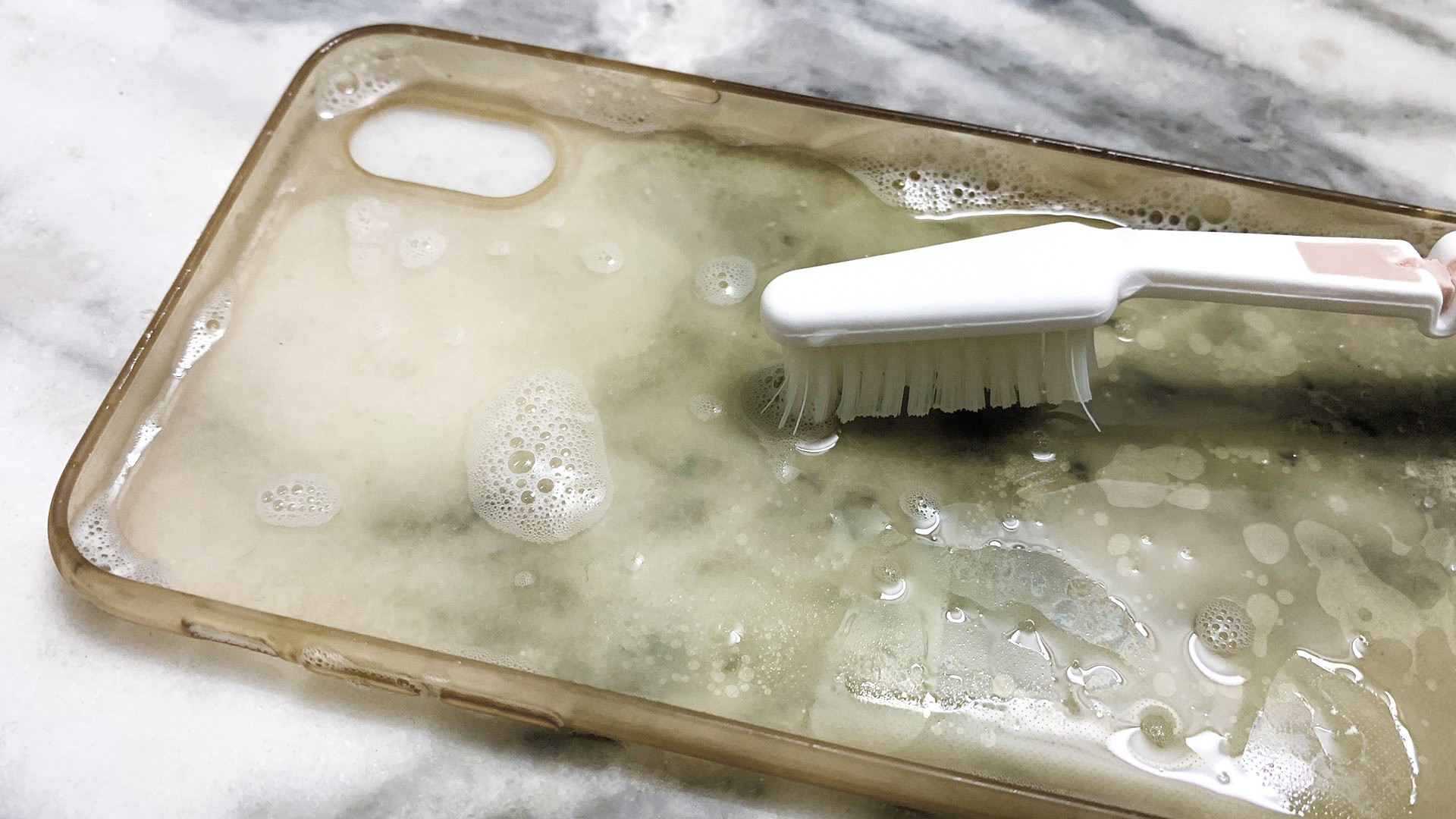 how-do-i-clean-my-phone-case