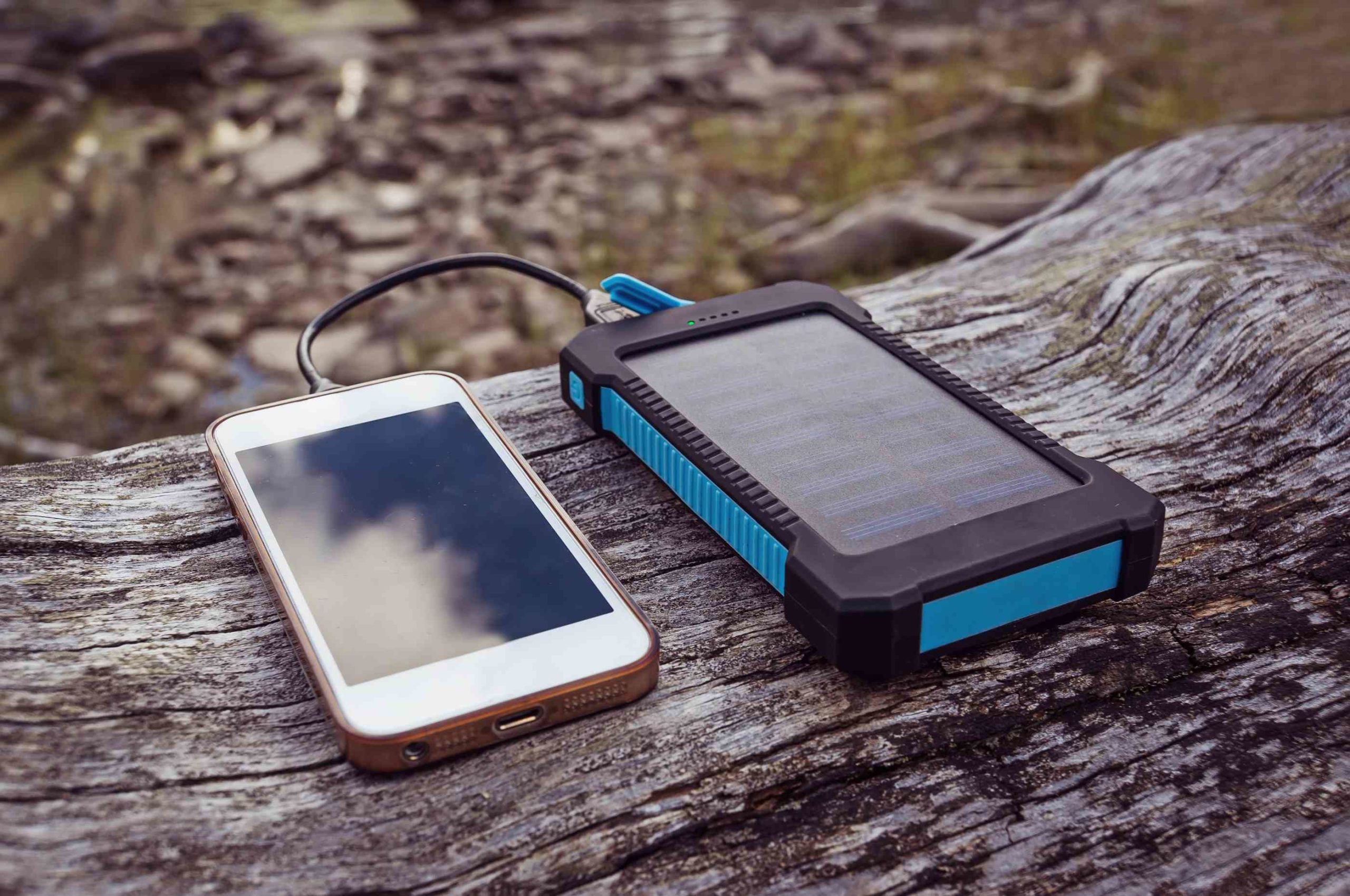 how-does-a-solar-power-bank-work