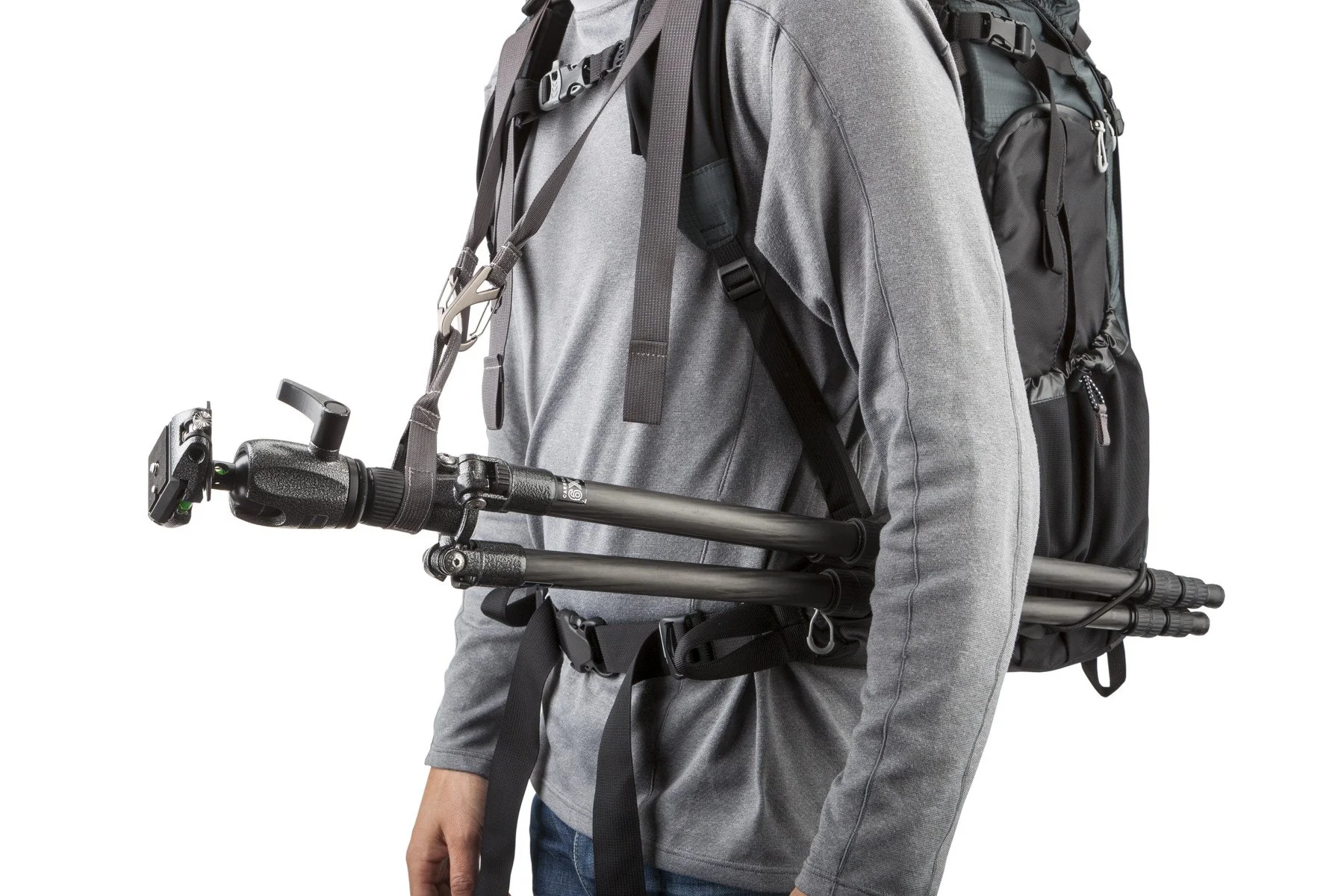 how-to-attach-a-tripod-to-a-backpack