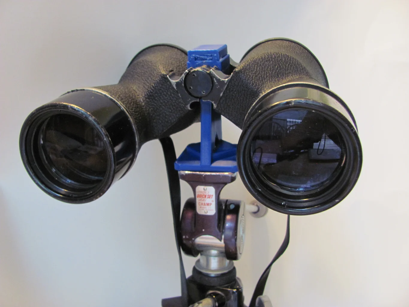how-to-attach-binoculars-to-tripod