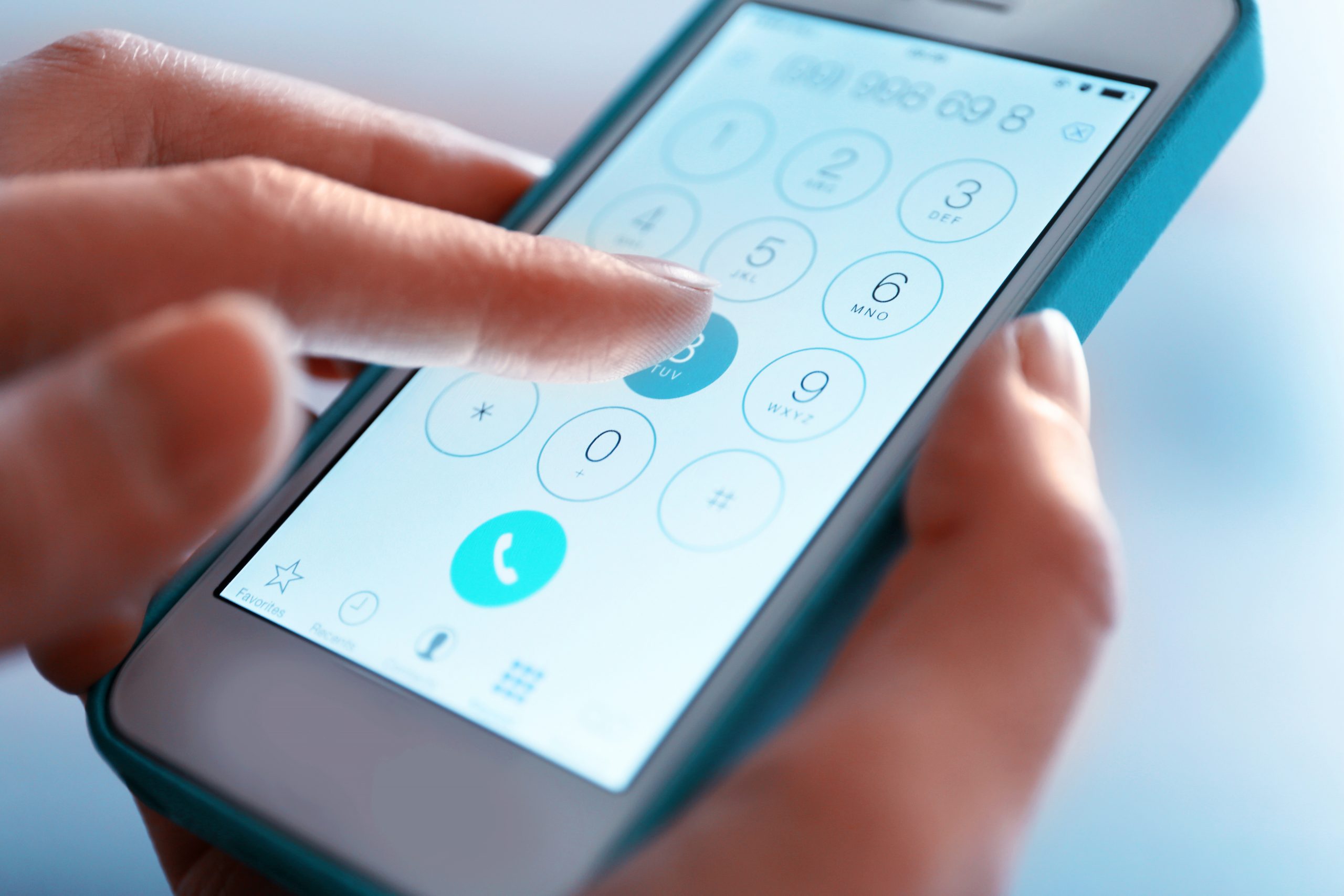 how-to-call-toll-free-number-using-cellphone