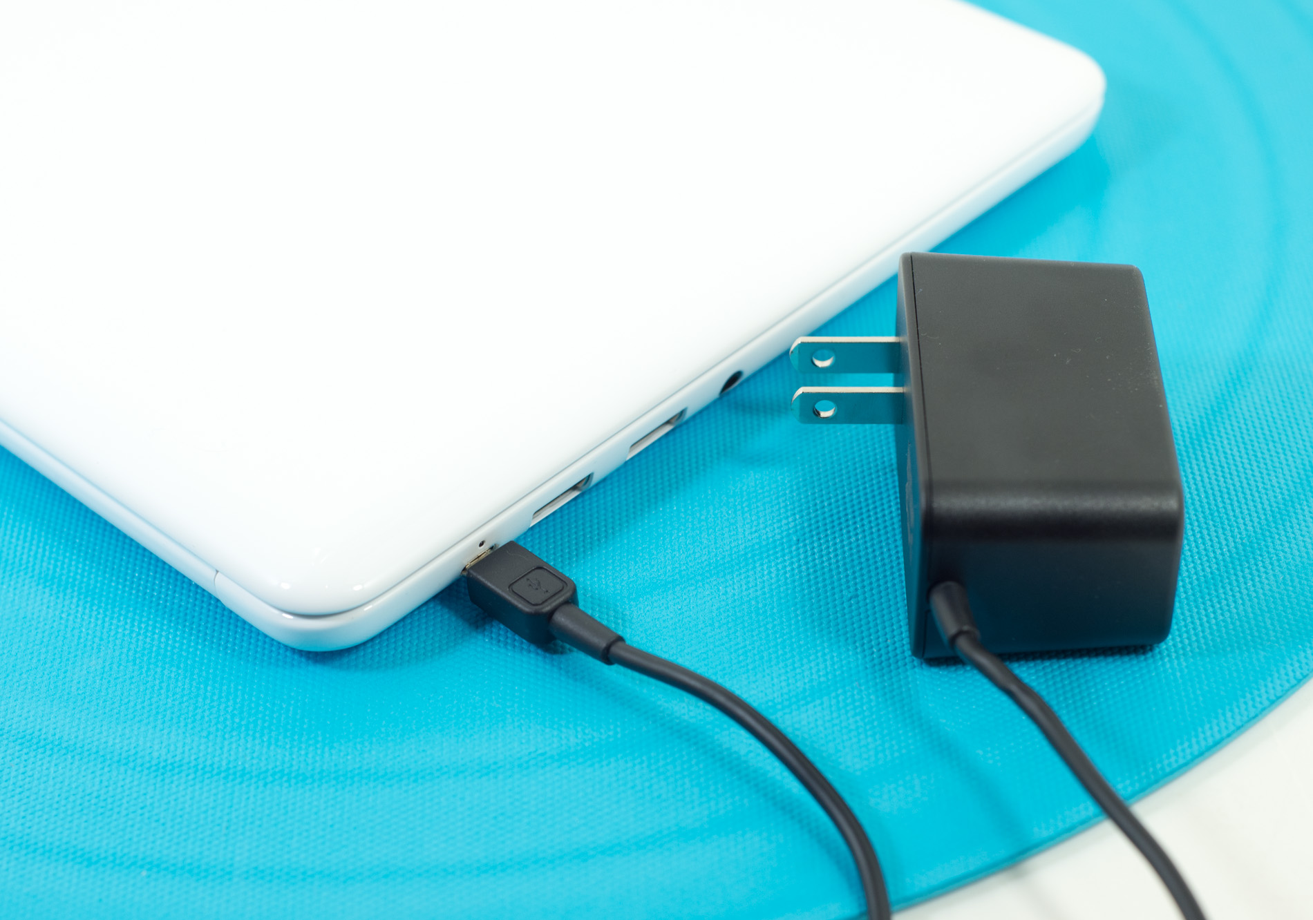 how-to-charge-a-chromebook-with-a-phone-charger