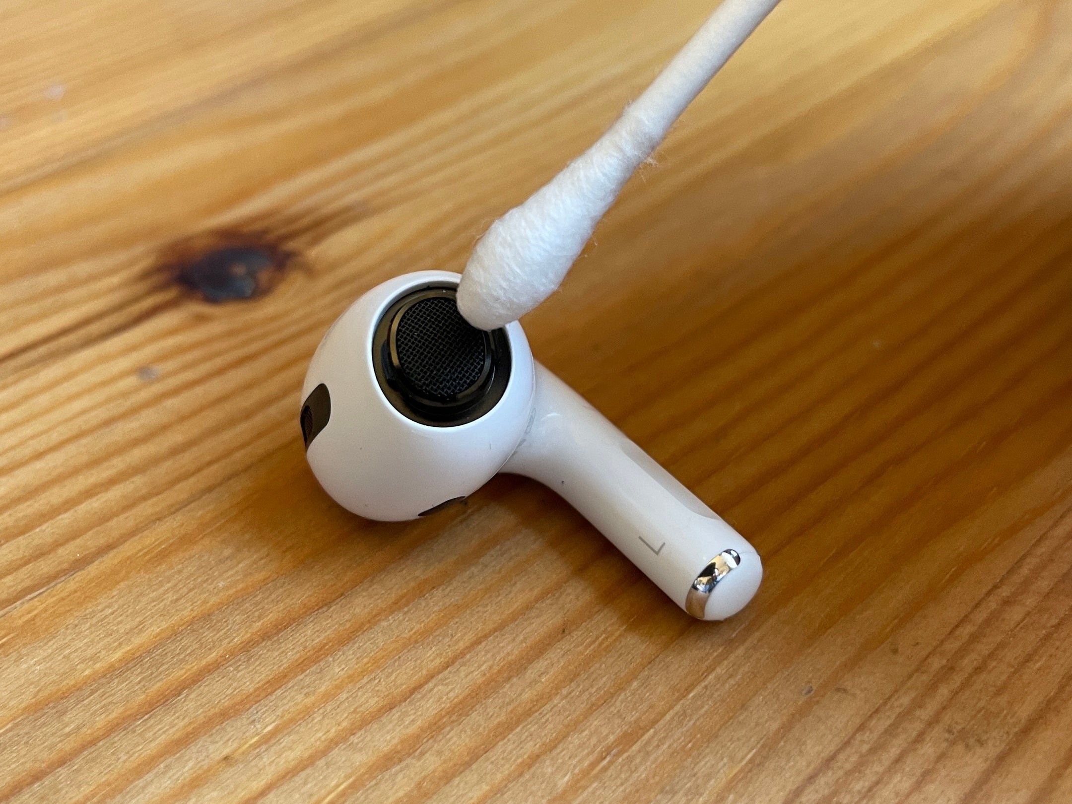 how-to-clean-airpod-pro