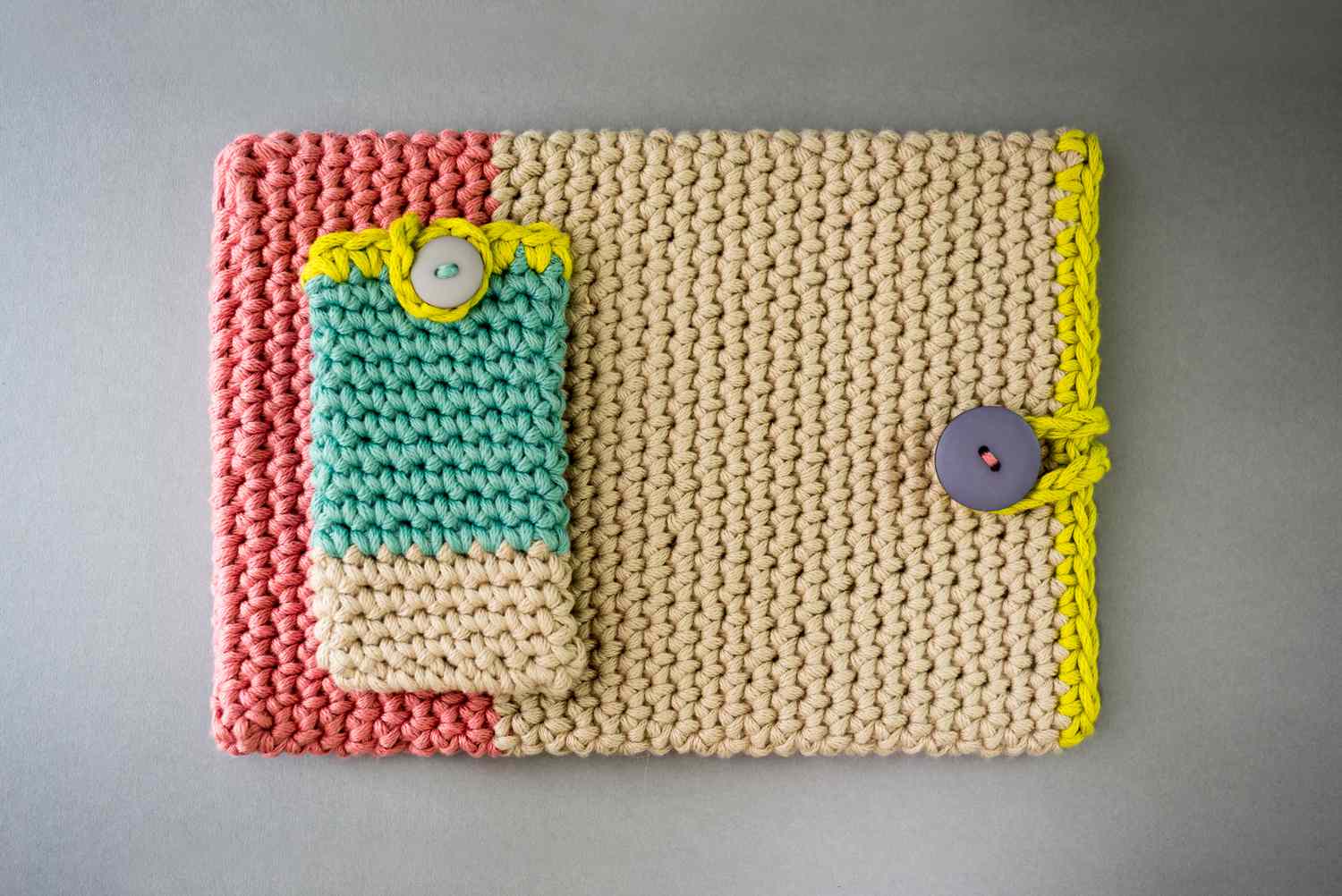 how-to-crochet-a-phone-case