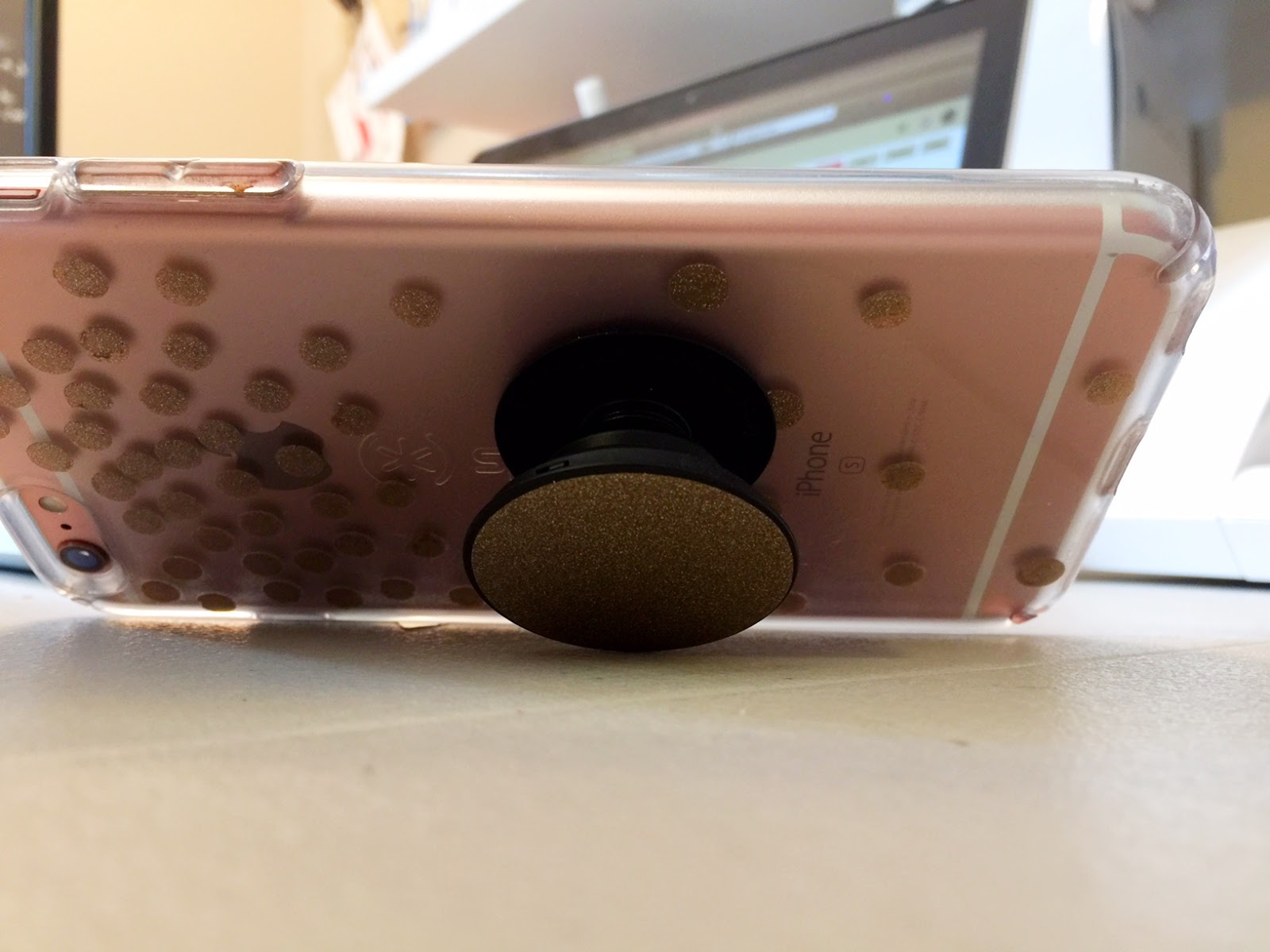 how-to-make-a-popsocket-without-a-hot-glue-gun