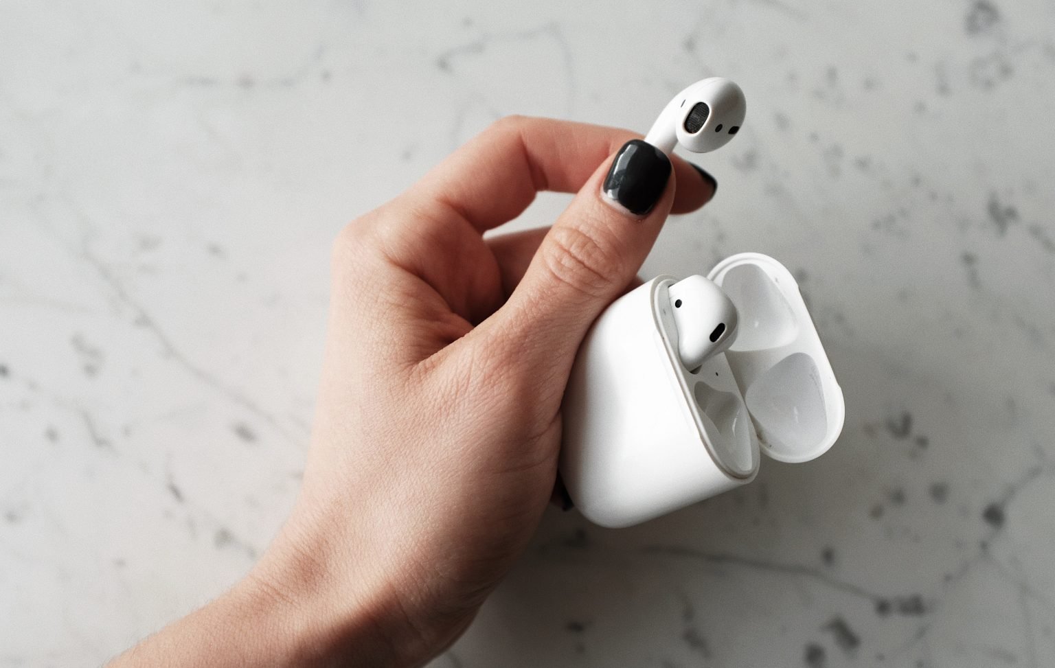 how-to-pair-one-airpod