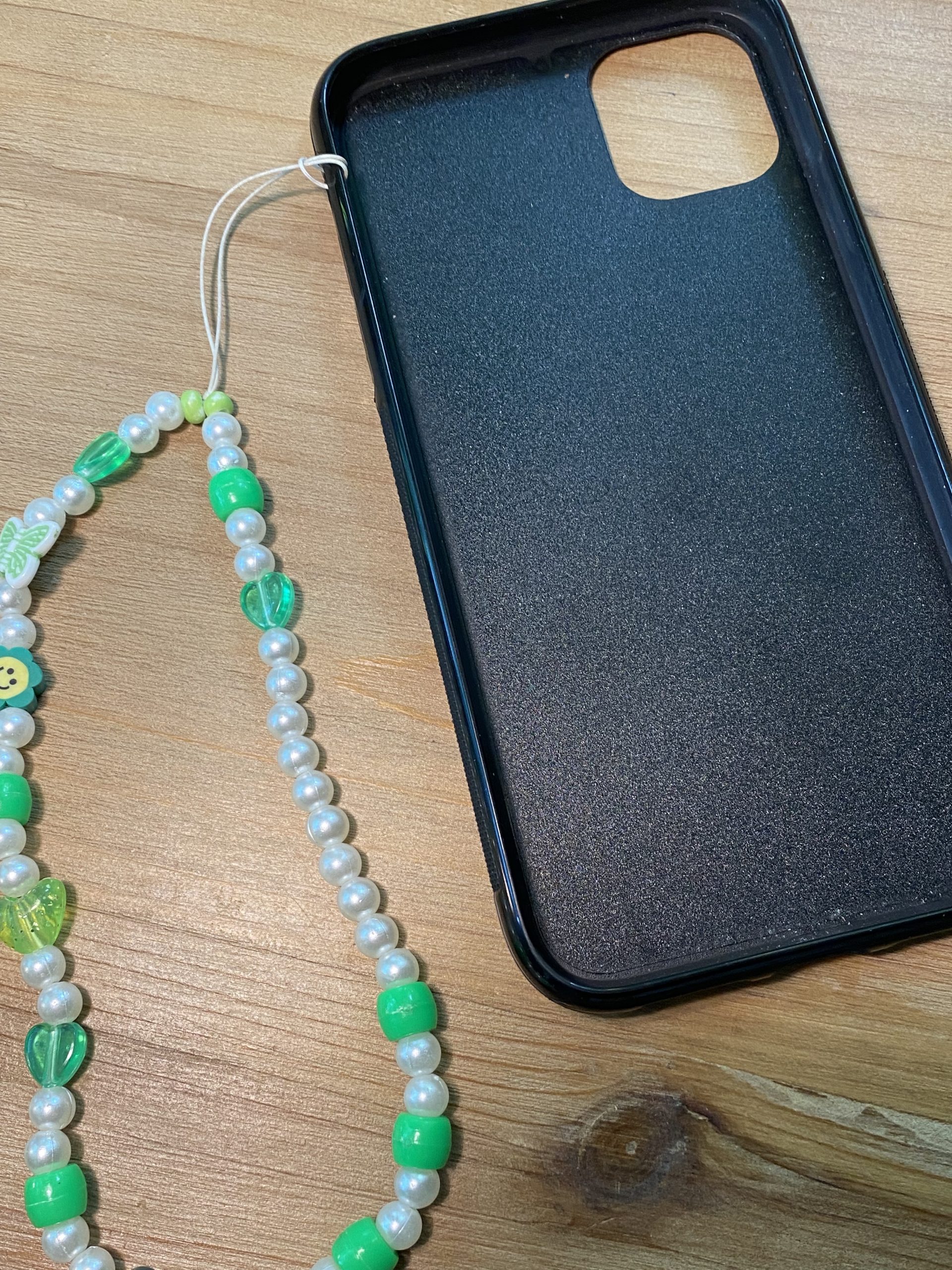 how-to-put-a-phone-charm-on-a-phone-case