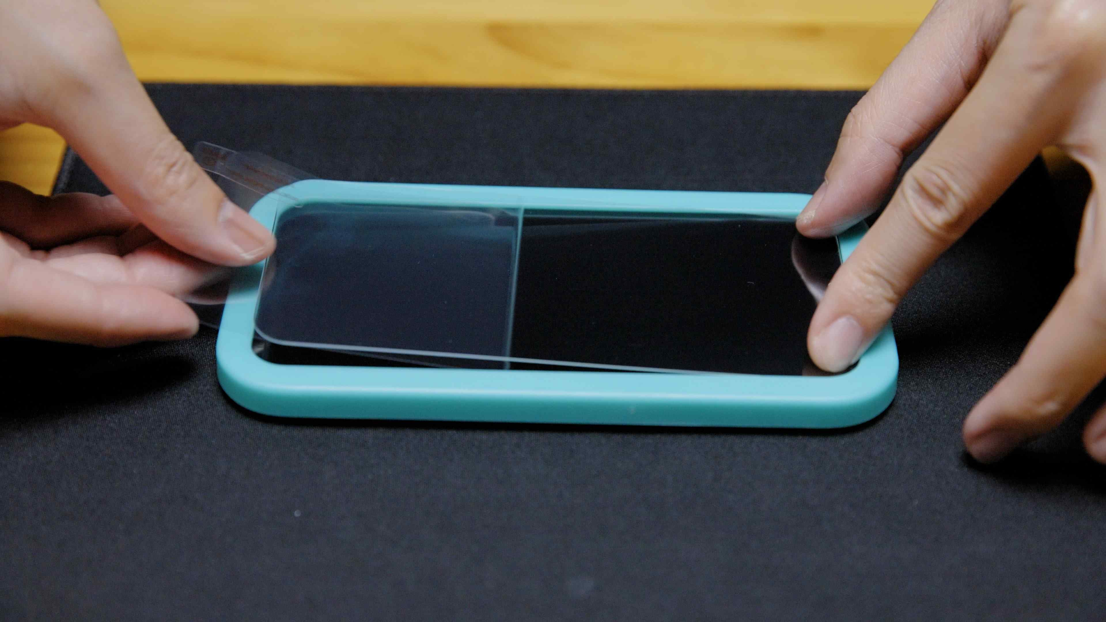 how-to-put-a-screen-protector