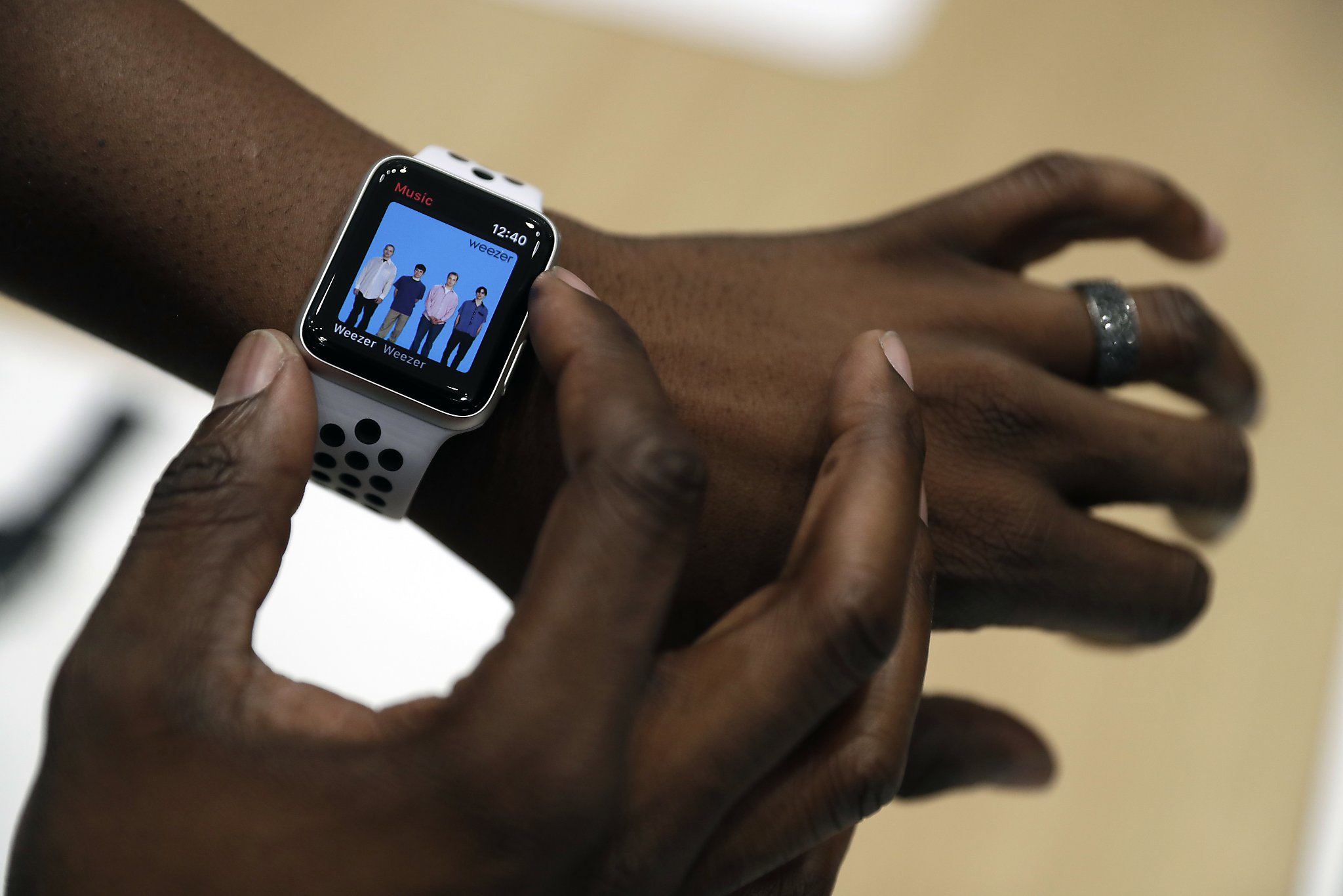 how-were-exposed-his-cellphone-smartwatch