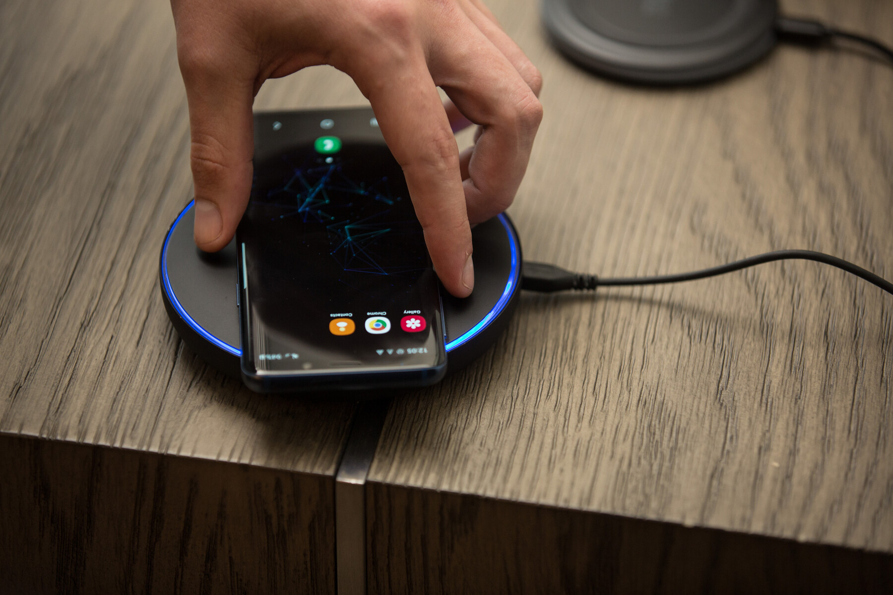 how-wireless-charger-works-with-popsocket-samsung-galaxy-9