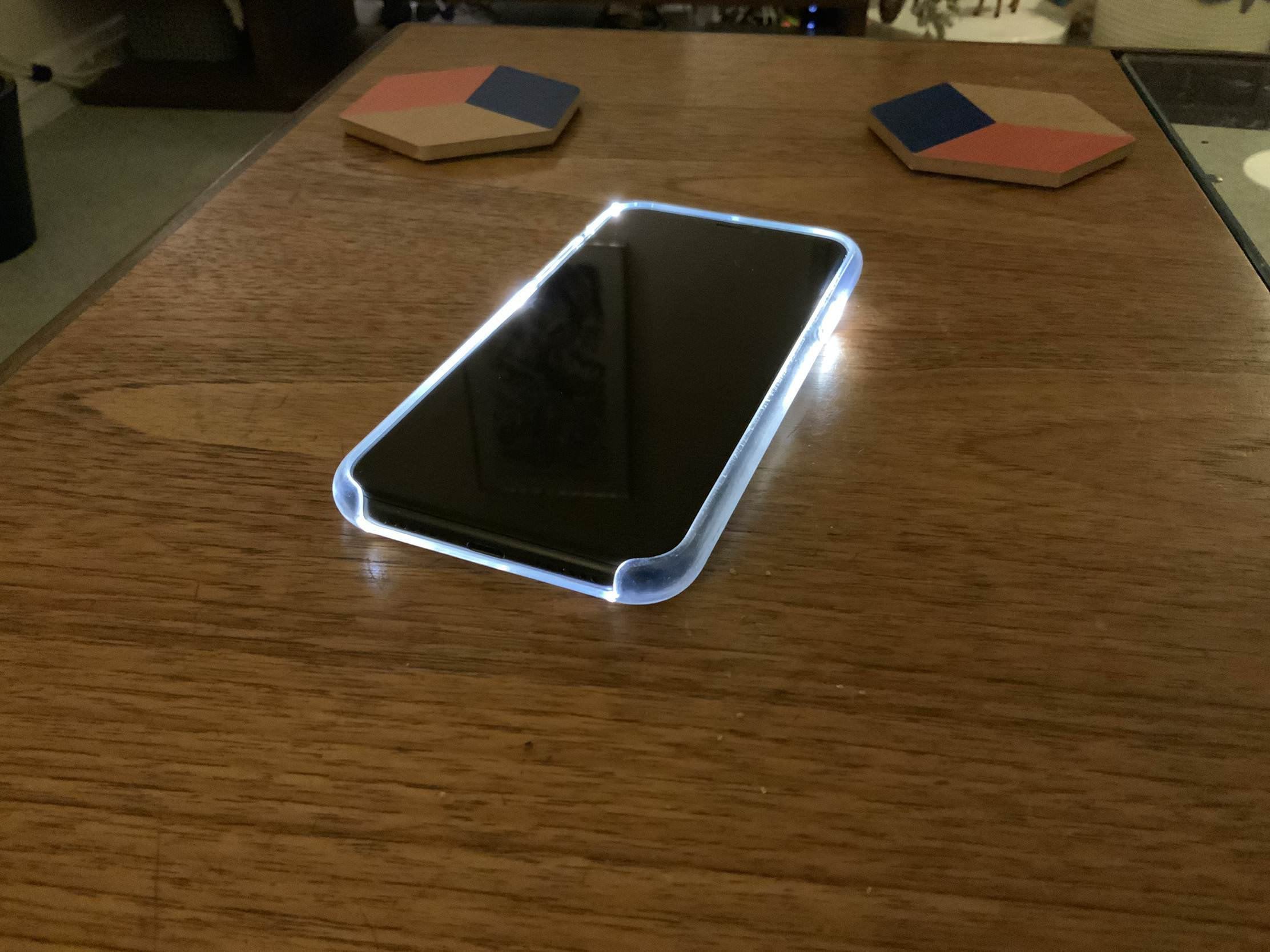 phone-case-that-lights-up-when-it-rings