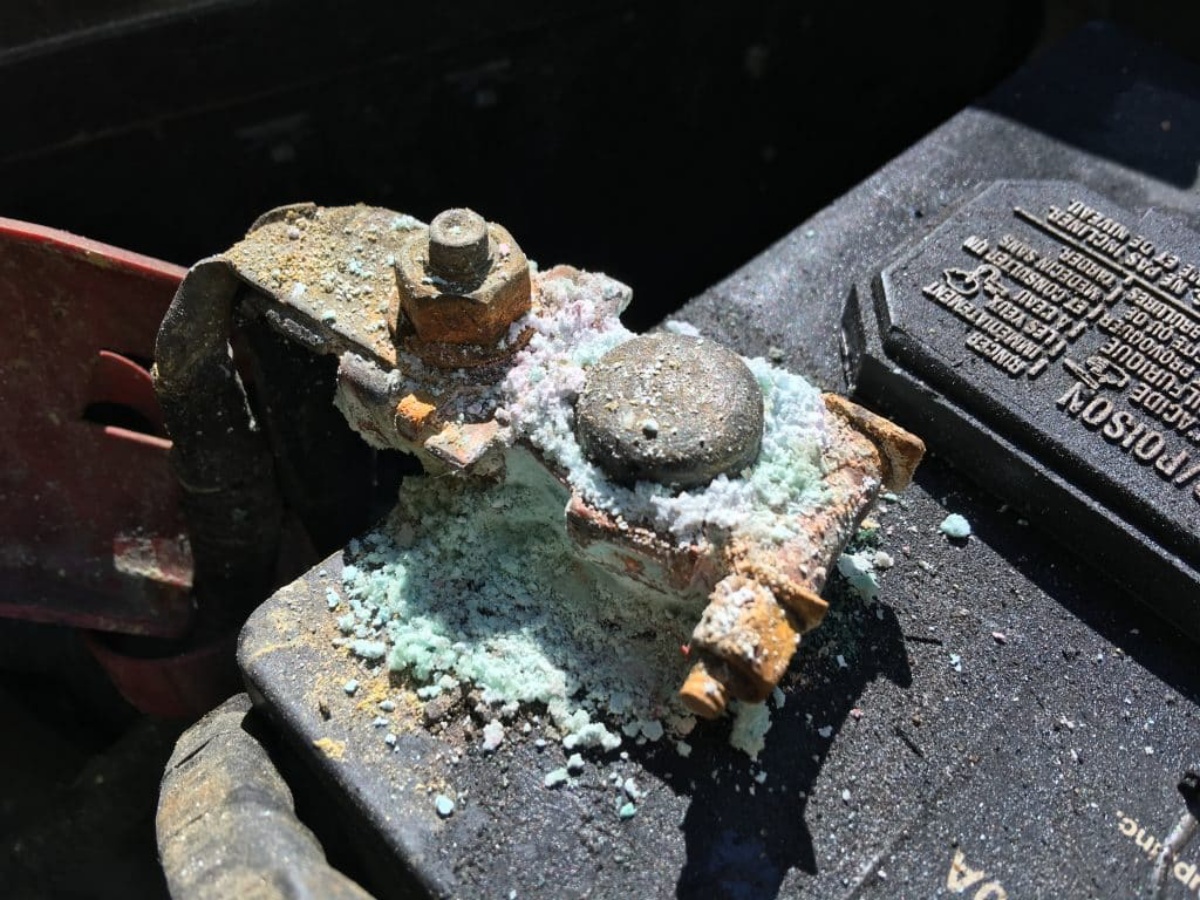 what-causes-corrosion-on-battery-terminals