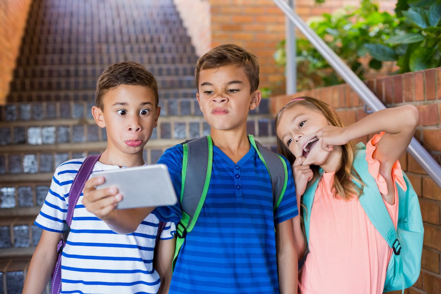 why-cellphone-should-be-allowed-in-school