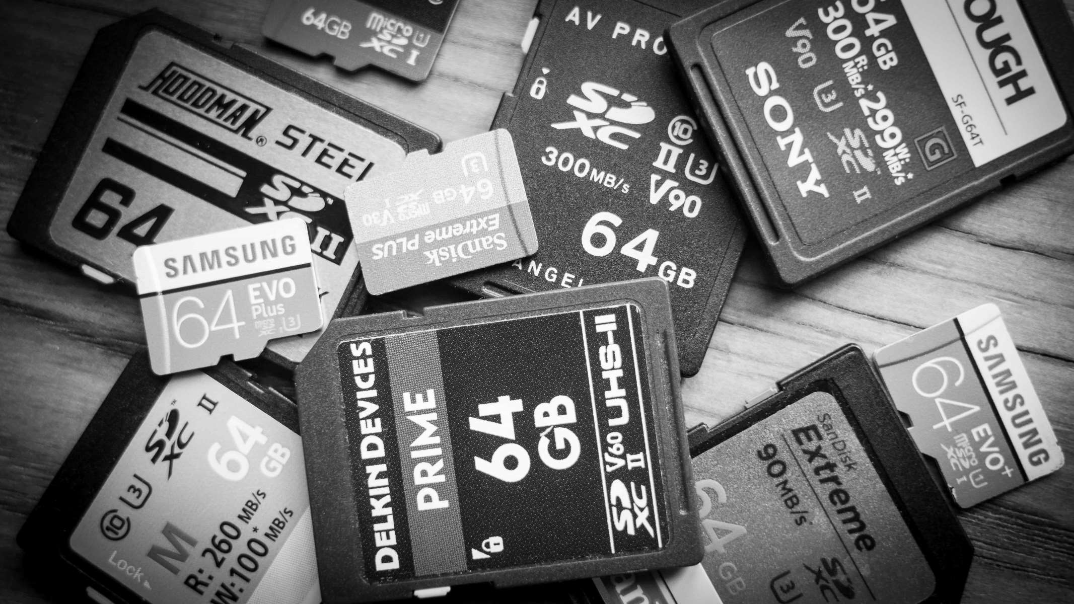 10 Amazing Cell Phone 64GB Memory Cards For 2024