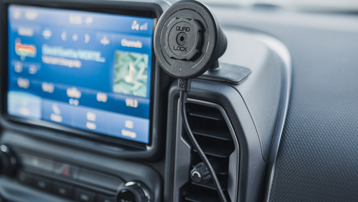 10 Amazing Cell Phone Holder For Car Wireless Charging for 2024