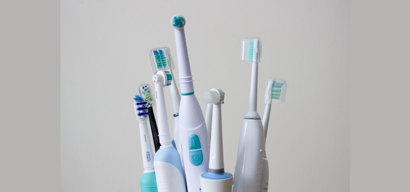 10 Best Battery Operated Toothbrush For Adults For 2024