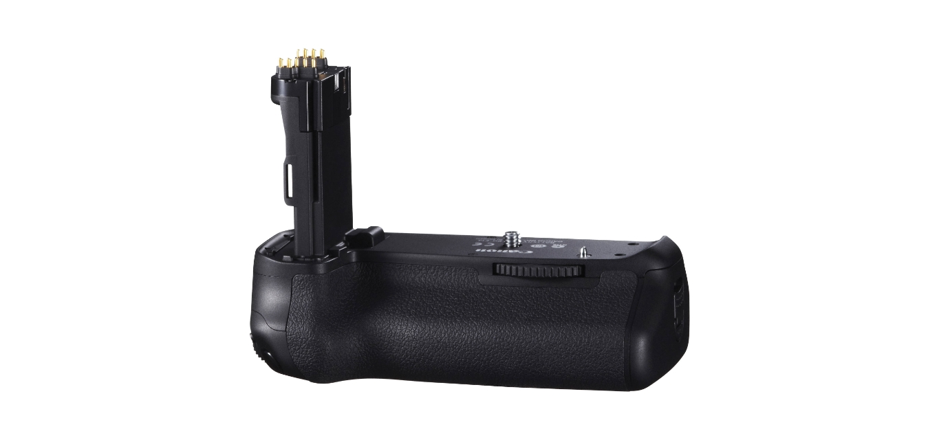 10 Best Canon 80D Battery Grip For 2024