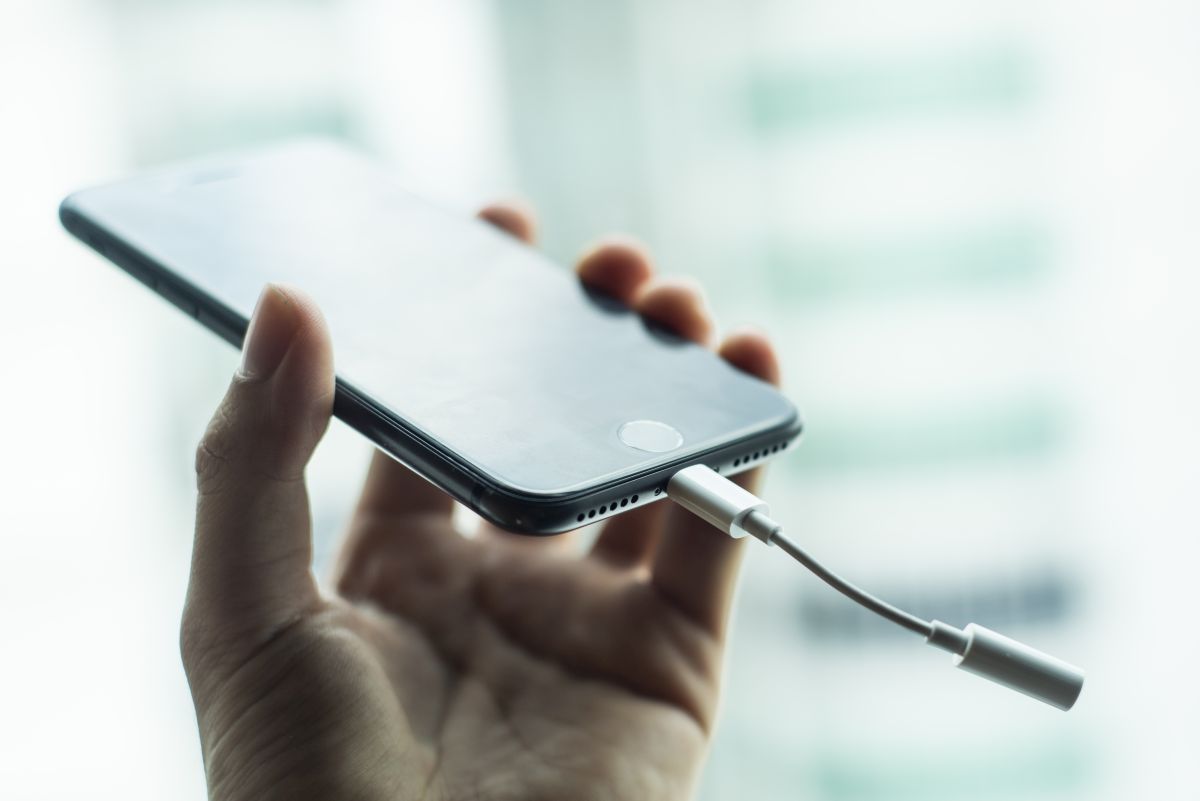 11 Amazing iPhone Dongle Headphone for 2024